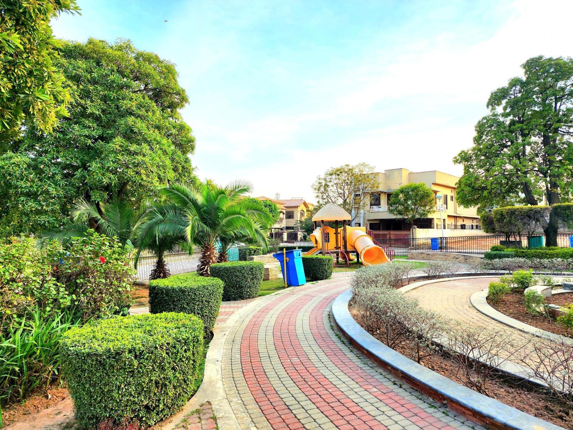 The Millenial Apartments & Suites Bahria Town Rawalpindi Quarto foto